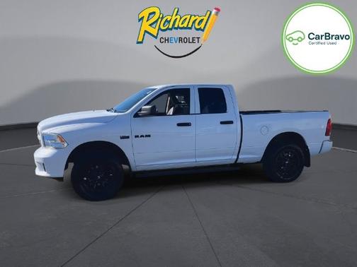 Bright White Clearcoat 2018 RAM 1500 Express Quad Cab 4x4 6'4  Box