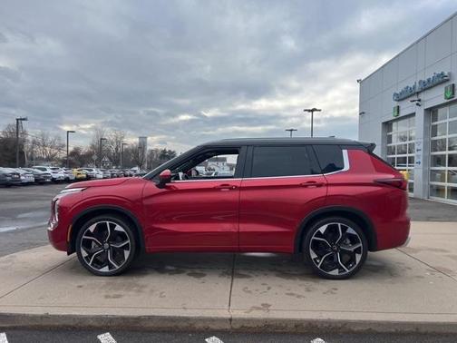 2023 Mitsubishi Outlander SEL