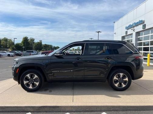 2023 Jeep Grand Cherokee 4xe Base