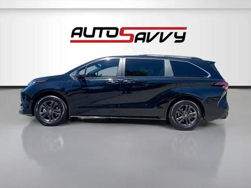 2024 Toyota Sienna Woodland Edition