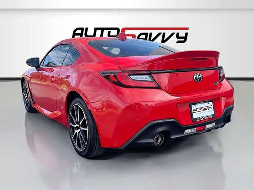 Track bRed 2025 Toyota GR86 Premium