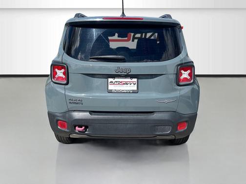 Anvil 2017 Jeep Renegade Trailhawk