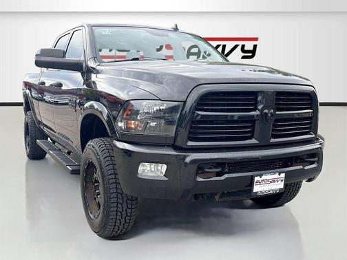 Brilliant Black Crystal Pearlcoat 2016 RAM 2500 Big Horn