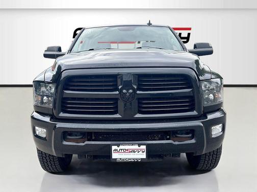 Brilliant Black Crystal Pearlcoat 2016 RAM 2500 Big Horn