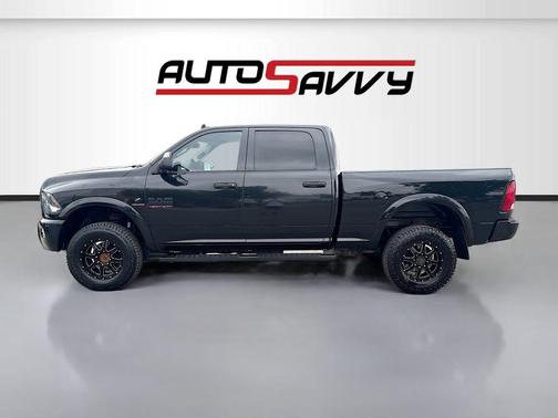 Brilliant Black Crystal Pearlcoat 2016 RAM 2500 Big Horn