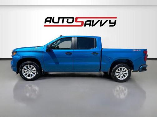 Glacier Blue Metallic 2024 Chevrolet Silverado 1500 Custom