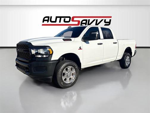 2023 RAM 2500 Tradesman Crew Cab 4x4 6'4' Box