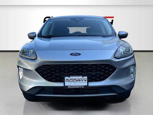 Silver Metallic 2022 Ford Escape SEL