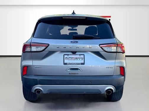 Silver Metallic 2022 Ford Escape SEL