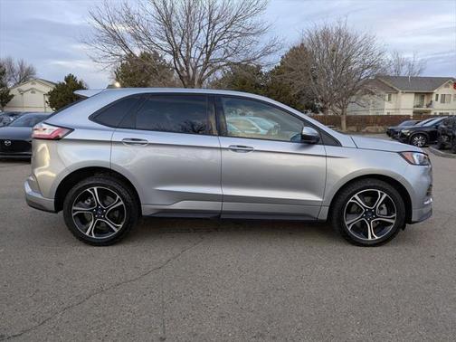 2022 Ford Edge ST
