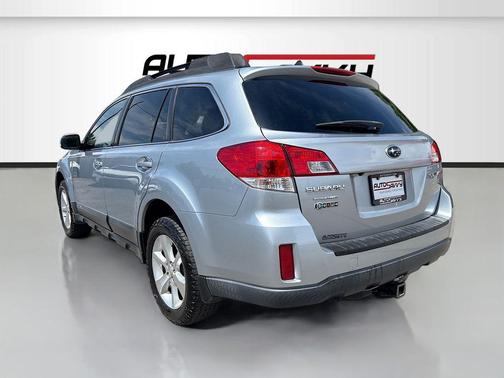 Ice Silver Metallic 2013 Subaru Outback 2.5i Limited