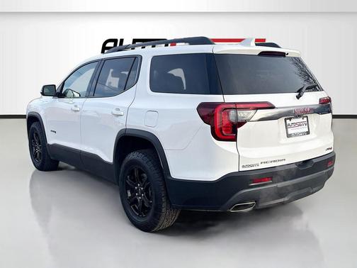 Summit White 2023 GMC Acadia AWD AT4