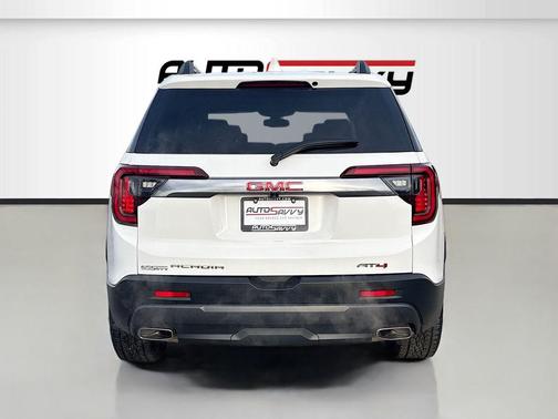 Summit White 2023 GMC Acadia AWD AT4