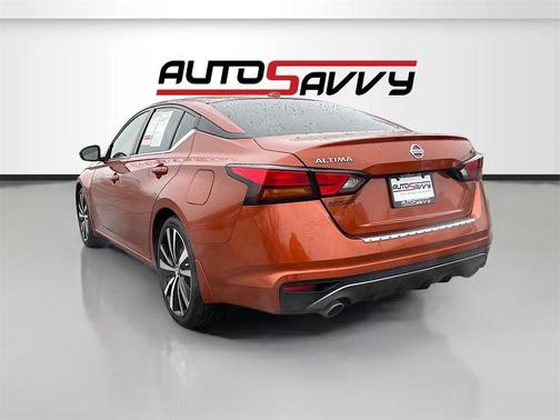 2022 Nissan Altima SR FWD