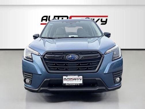 Horizon Blue Pearl 2022 Subaru Forester Limited
