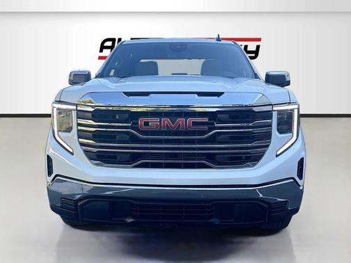 Summit White 2026 GMC Sierra 1500 SLE