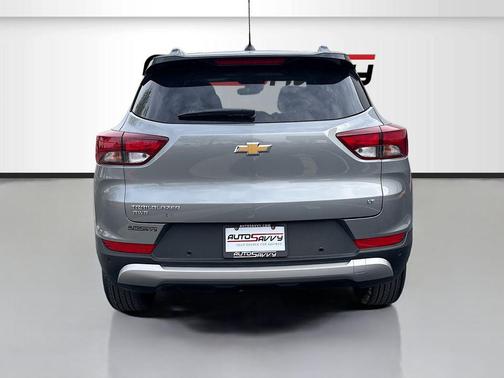 Sterling Gray Metallic 2026 Chevrolet Trailblazer LT