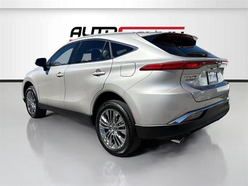 2024 Toyota Venza XLE