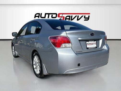 Ice Silver Metallic 2014 Subaru Impreza 2.0i Premium