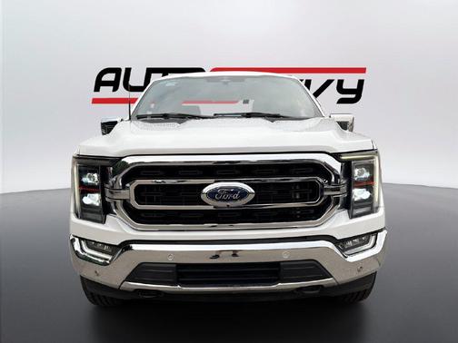 White Metallic 2023 Ford F-150 Lariat