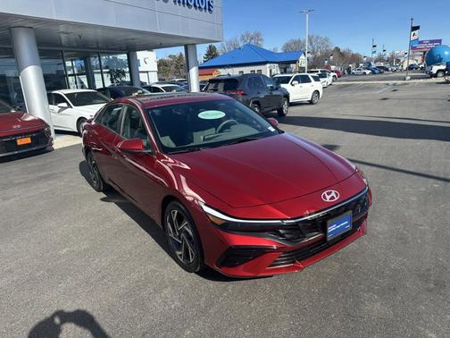 2024 Hyundai ELANTRA SEL