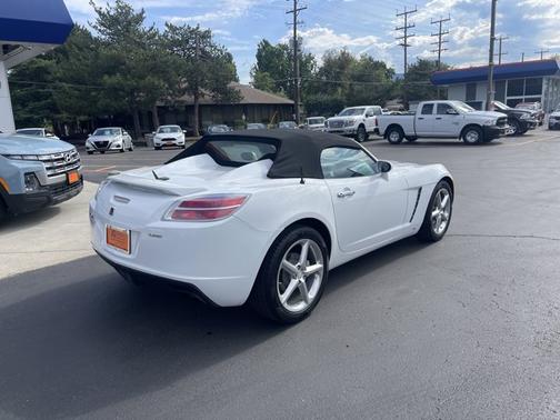 2008 Saturn Sky Red Line