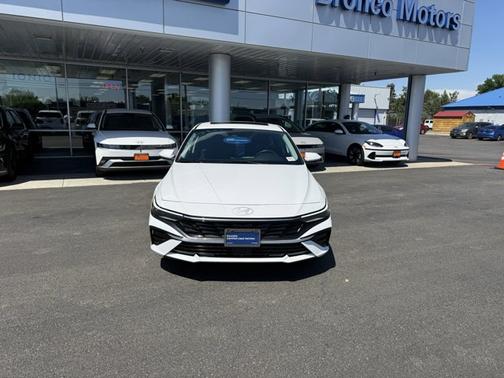 2025 Hyundai ELANTRA SEL Convenience