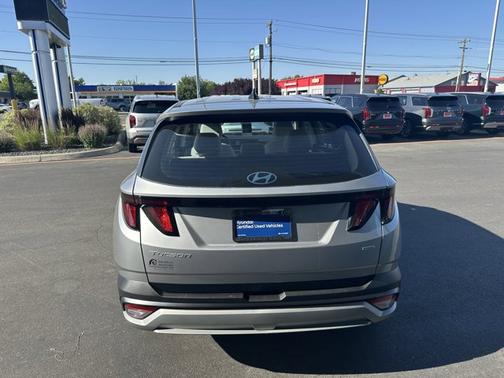 2025 Hyundai TUCSON SE