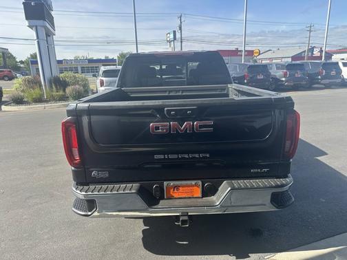 2022 GMC Sierra 1500 SLT