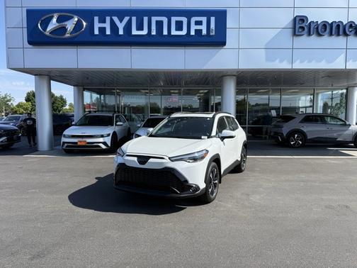 2023 Toyota Corolla Cross Hybrid XSE