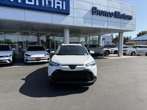 2023 Toyota Corolla Cross Hybrid XSE