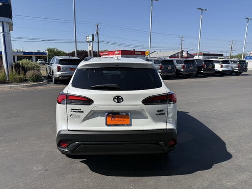 2023 Toyota Corolla Cross Hybrid XSE