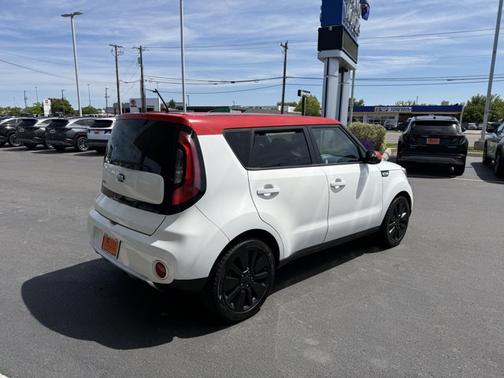 2017 Kia Soul +