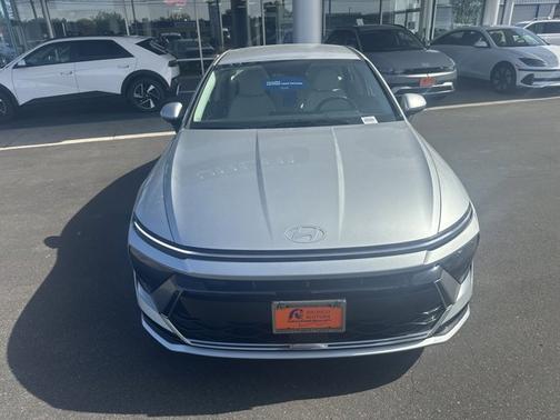 2024 Hyundai SONATA Hybrid SEL