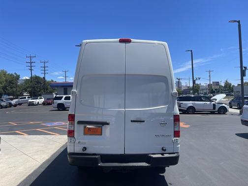 2017 Nissan NV Cargo NV3500 HD SV
