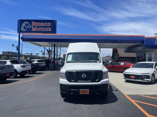 2017 Nissan NV Cargo NV3500 HD SV