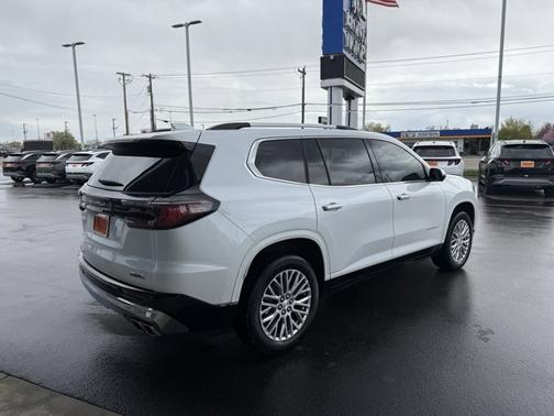 2024 GMC Acadia Denali