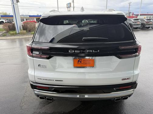 2024 GMC Acadia Denali