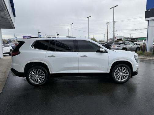 2024 GMC Acadia Denali