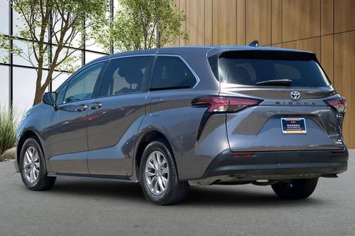 Predawn Gray Mica 2022 Toyota Sienna LE