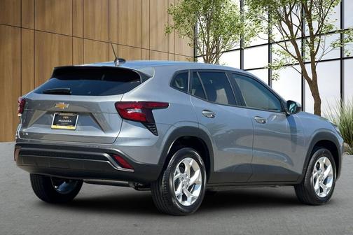 Sterling Gray Metallic 2026 Chevrolet Trax LS