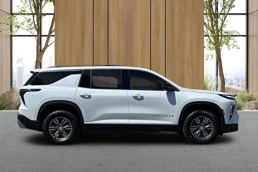 Polar White Tricoat 2026 Chevrolet Traverse LT