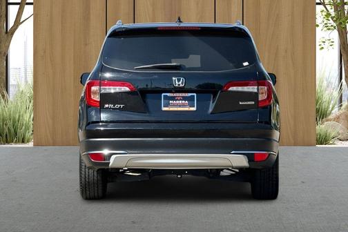 Crystal Black Pearl 2020 Honda Pilot Touring 8-Passenger