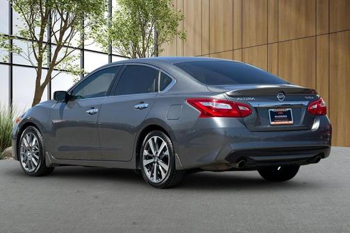 2016 Nissan Altima 2.5 SR