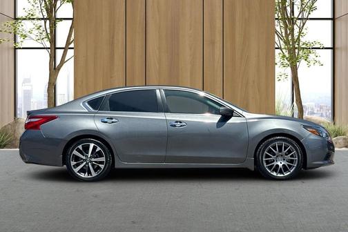 2016 Nissan Altima 2.5 SR