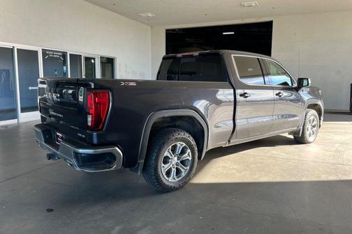 2024 GMC Sierra 1500 SLE
