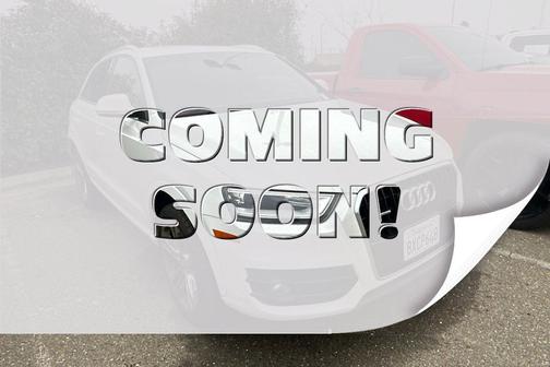 Glacier White Metallic 2015 Audi Q3 2.0T Premium Plus