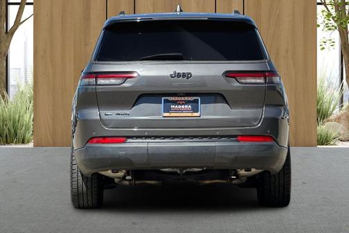 Baltic Gray Metallic Clearcoat 2022 Jeep Grand Cherokee L Limited