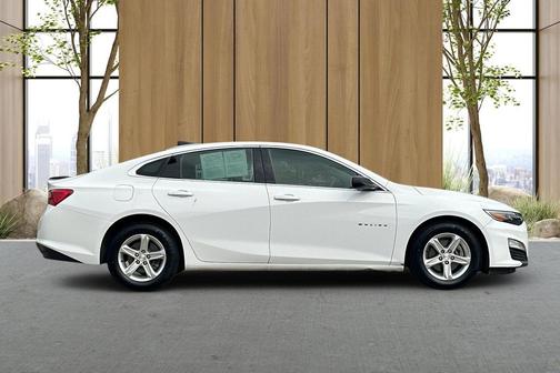 Summit White 2022 Chevrolet Malibu 1LS