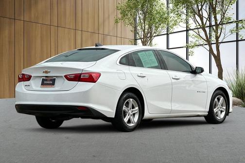 Summit White 2022 Chevrolet Malibu 1LS